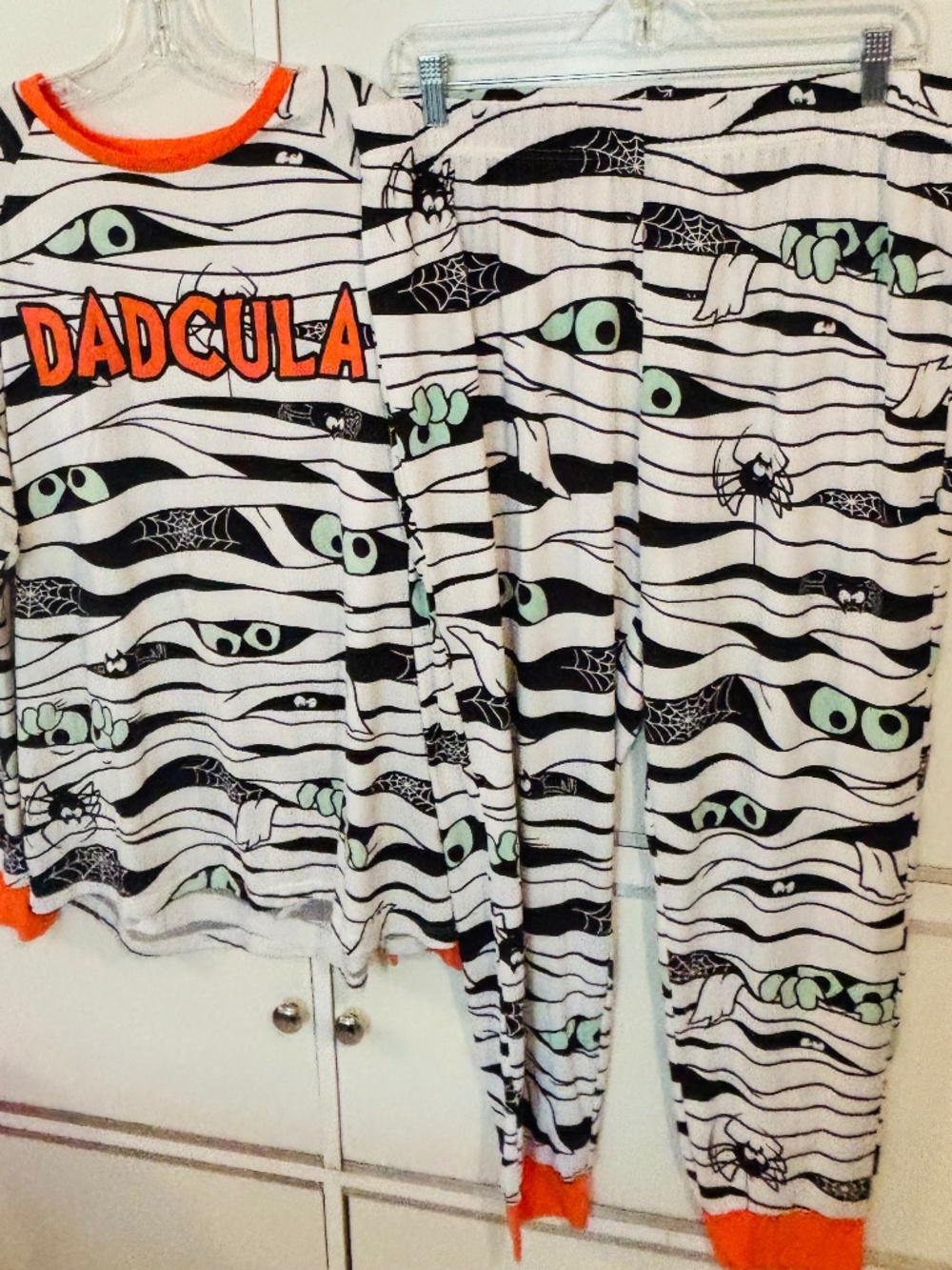 Celebrate Halloween Men’s 2 PC Pajamas Sz Large White/Black
